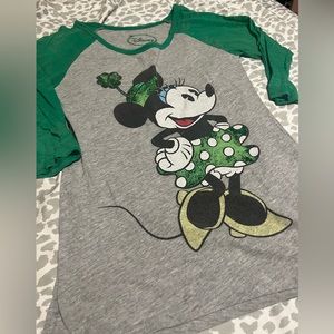 Half-sleeve Minnie Mouse shamrock tee (M)
